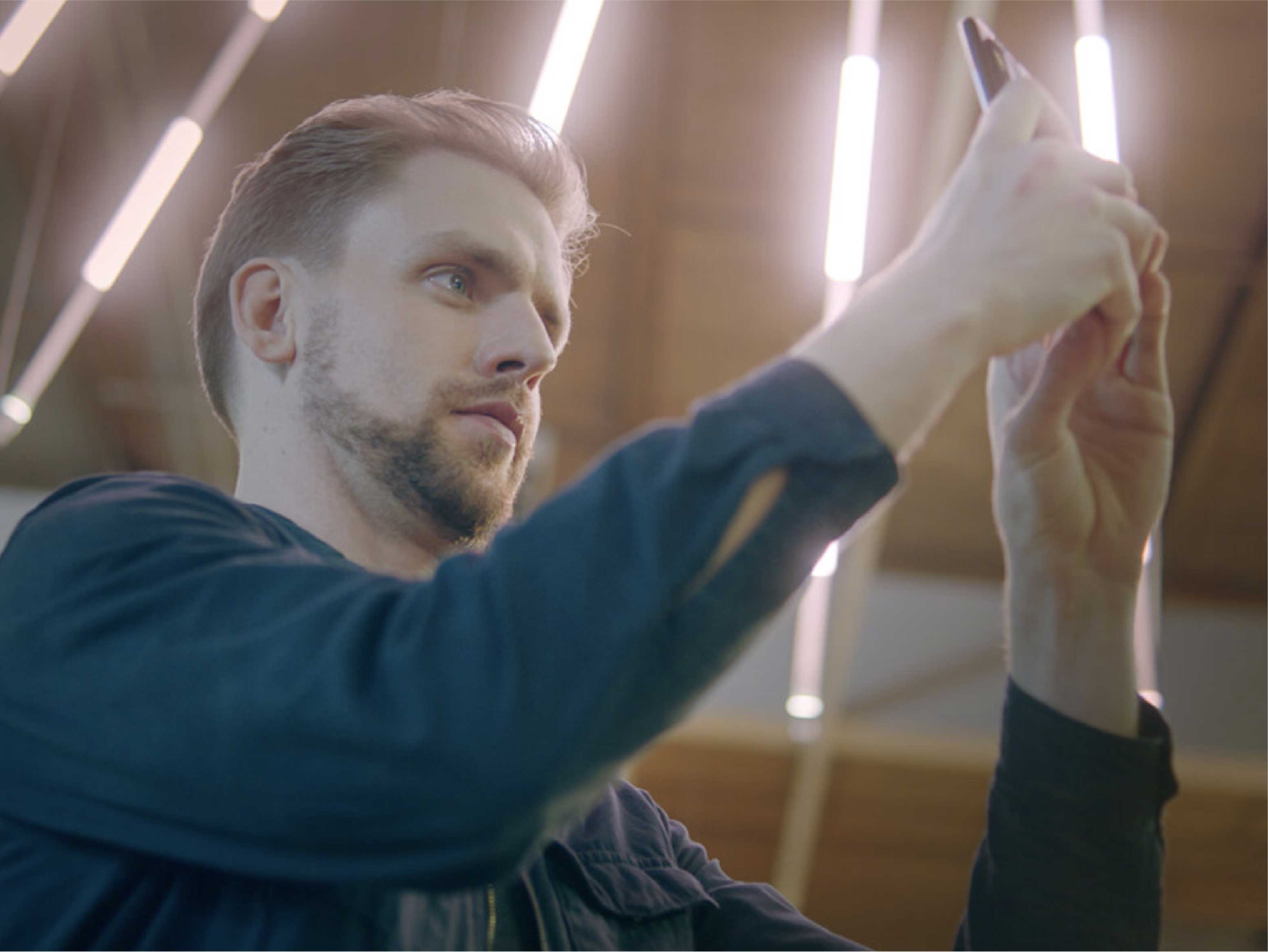 4 Creative Entrepreneurs Unbox OPPO Find X2 Pro – Wisse